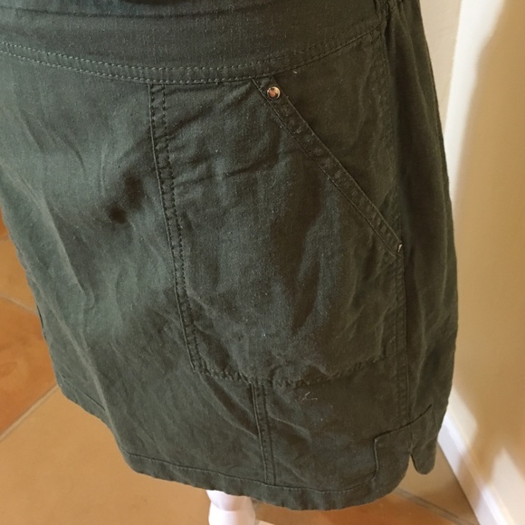 Linen-Look Olive Green Mini Skirt - EUC - Picture 2 of 4